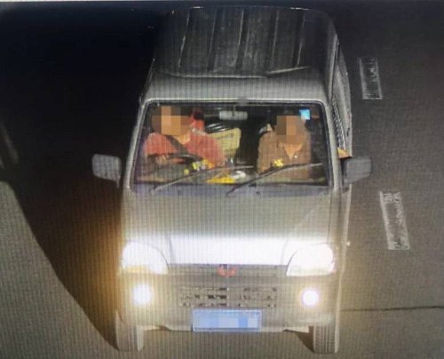 讯电缆被盗割，警方雷霆出击抓获犯罪嫌疑人 